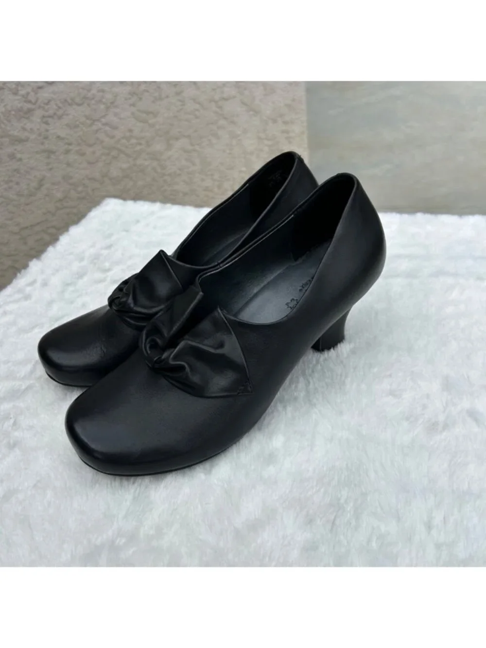 hotter classic black